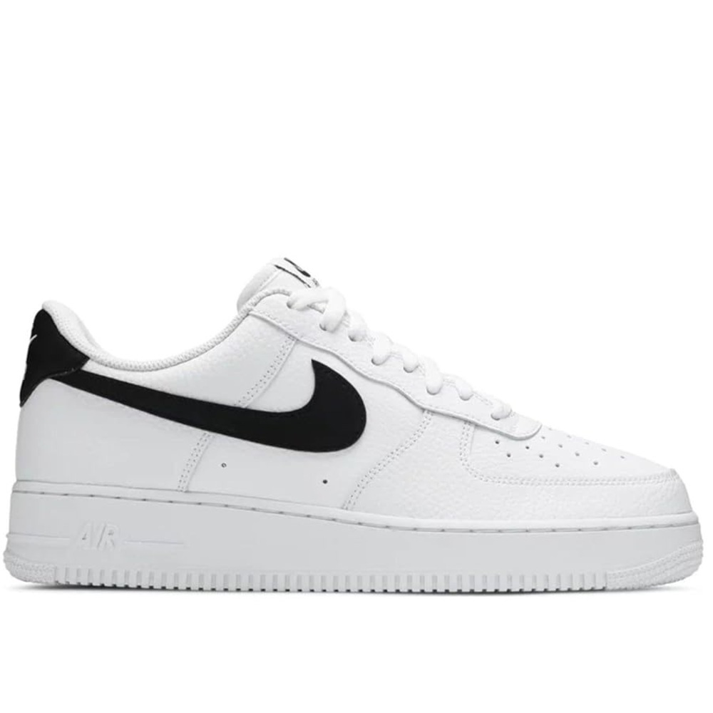 Nike Air Force 1 '07 size 11.5 Black/White mens sneakers AF1 Good used condition